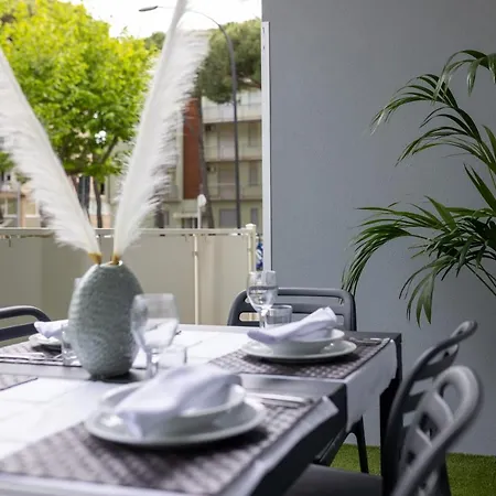Elegance - Siroli Collection Aparthotel Cervia