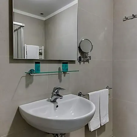 Aparthotel Elegance - Siroli Collection
